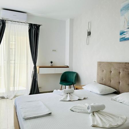 Victory Luxury Apartments เอโฟริเอนอร์ด ภายนอก รูปภาพ