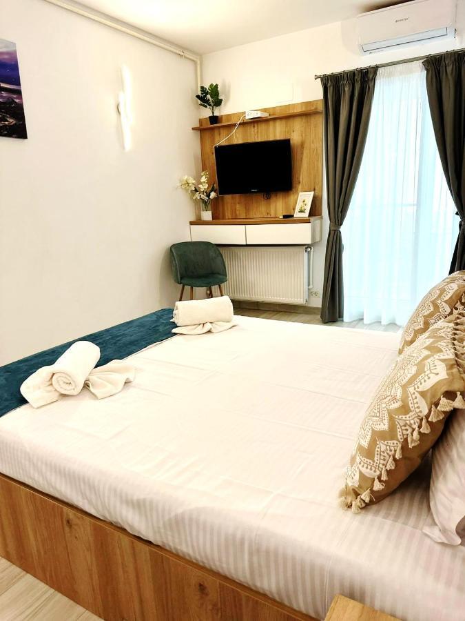 Victory Luxury Apartments เอโฟริเอนอร์ด ภายนอก รูปภาพ