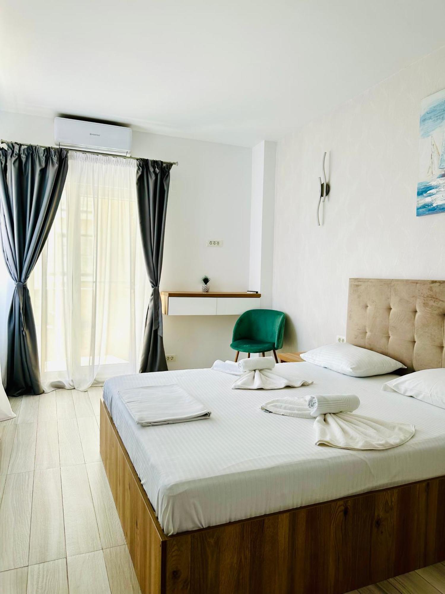 Victory Luxury Apartments เอโฟริเอนอร์ด ภายนอก รูปภาพ